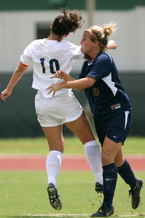 米兰体育官网-汉堡球员集中训练备战下一轮比赛  第2张